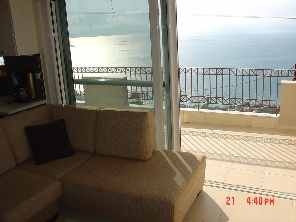 Verga First Floor Apartment Luaran gambar