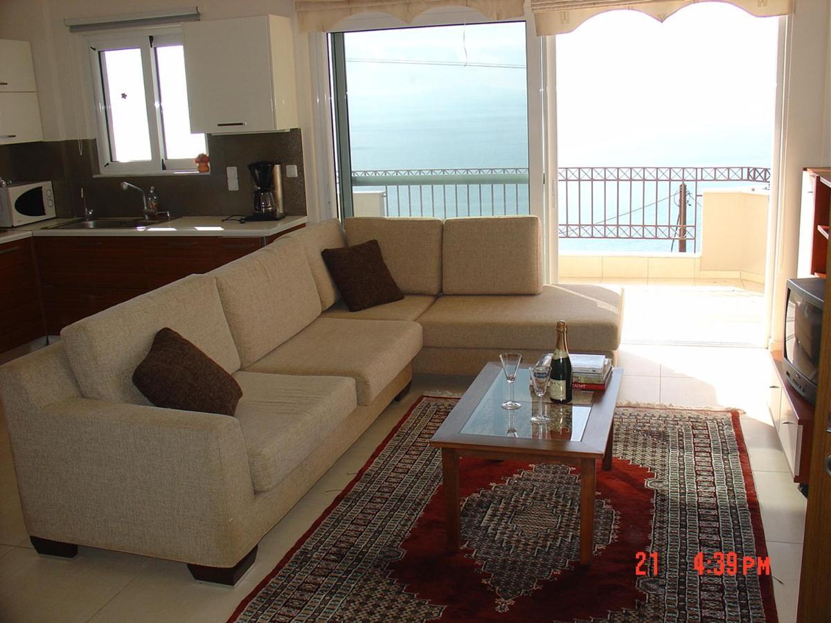 Verga First Floor Apartment Luaran gambar